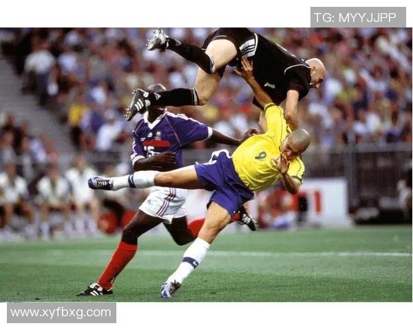 足球巨星罗纳尔多的卡通形象展现与创意艺术之旅